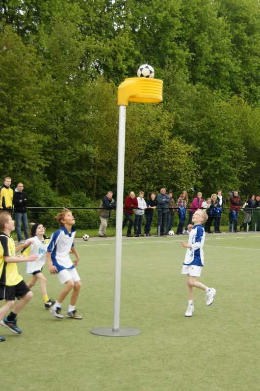 Korfbal E2  8 mei 2010 -20.JPG